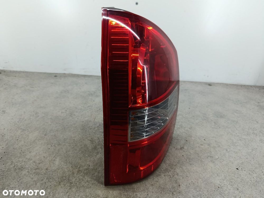 LAMPA TYLNA LEWA HYUNDAI TUCSON I 92401-2E0 - 3