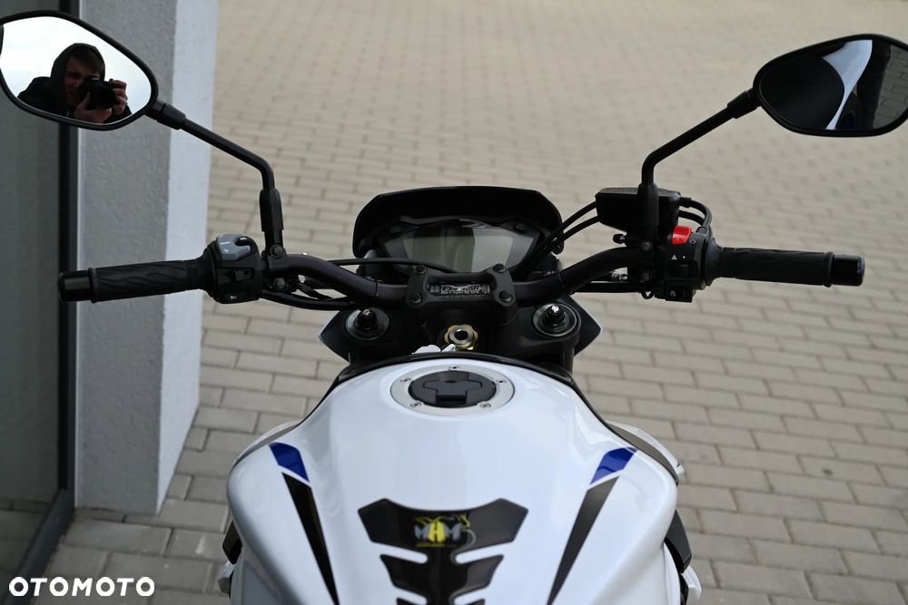 Suzuki GSX - 7