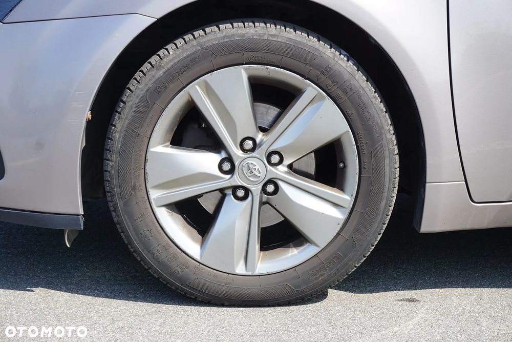 Toyota Avensis 1.8 Style - 13