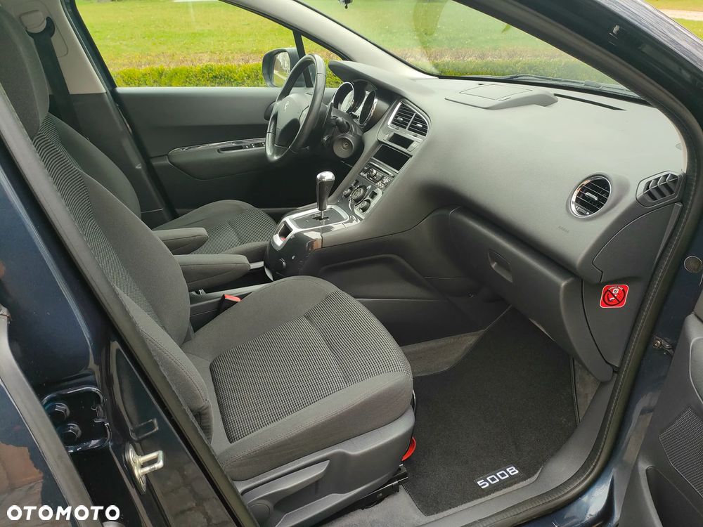 Peugeot 5008 - 16