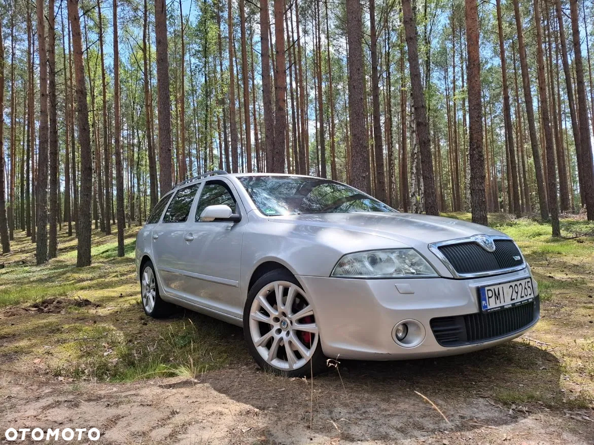 Skoda Octavia Combi 2.0 TDI DPF RS - 6