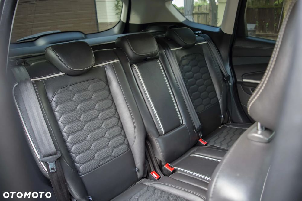 Ford Kuga 2.0 TDCi 4x4 Vignale - 34