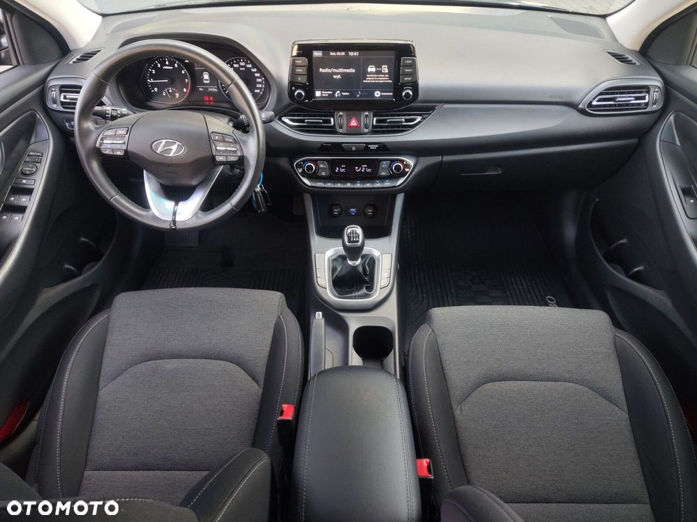 Hyundai i30 1.5 DPI Comfort - 11