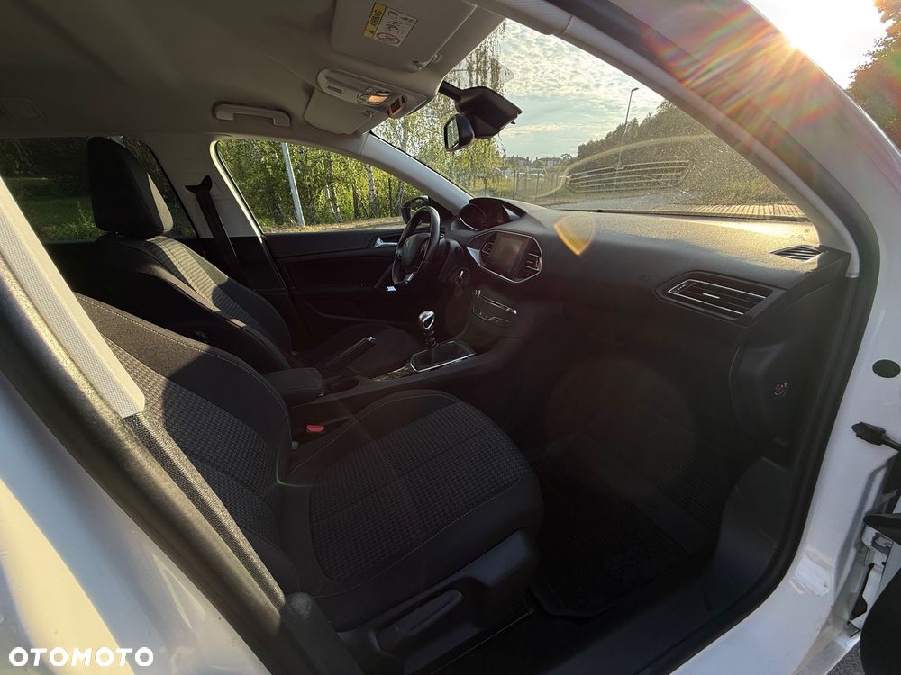 Peugeot 308 1.5 BlueHDi Active S&S - 26