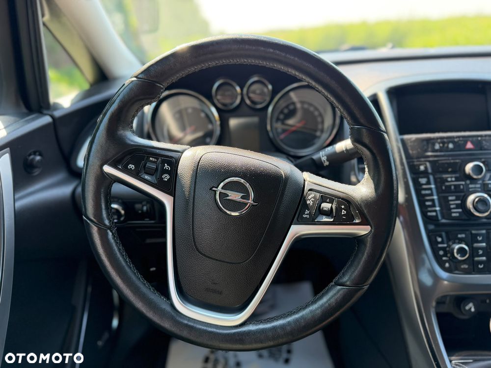 Opel Astra 2.0 CDTI Cosmo S&S - 11