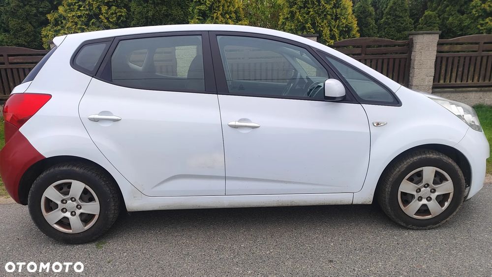 Kia Venga - 7