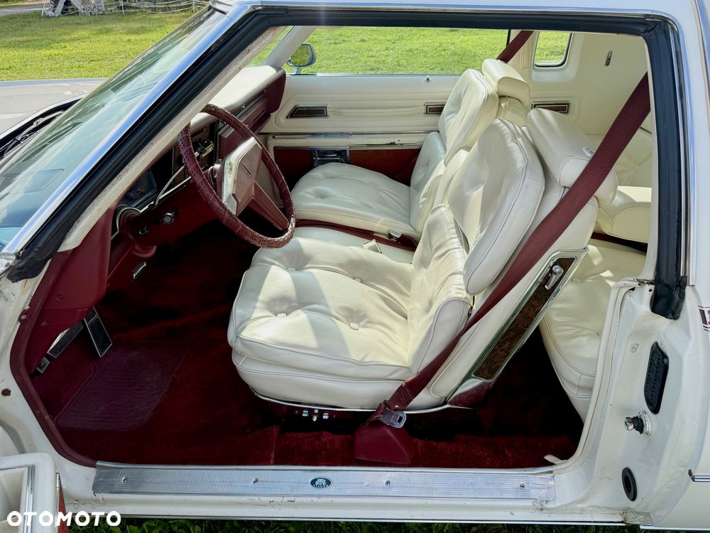 Oldsmobile Toronado - 10