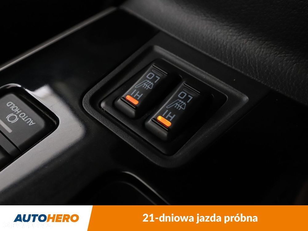 Mitsubishi Outlander - 25