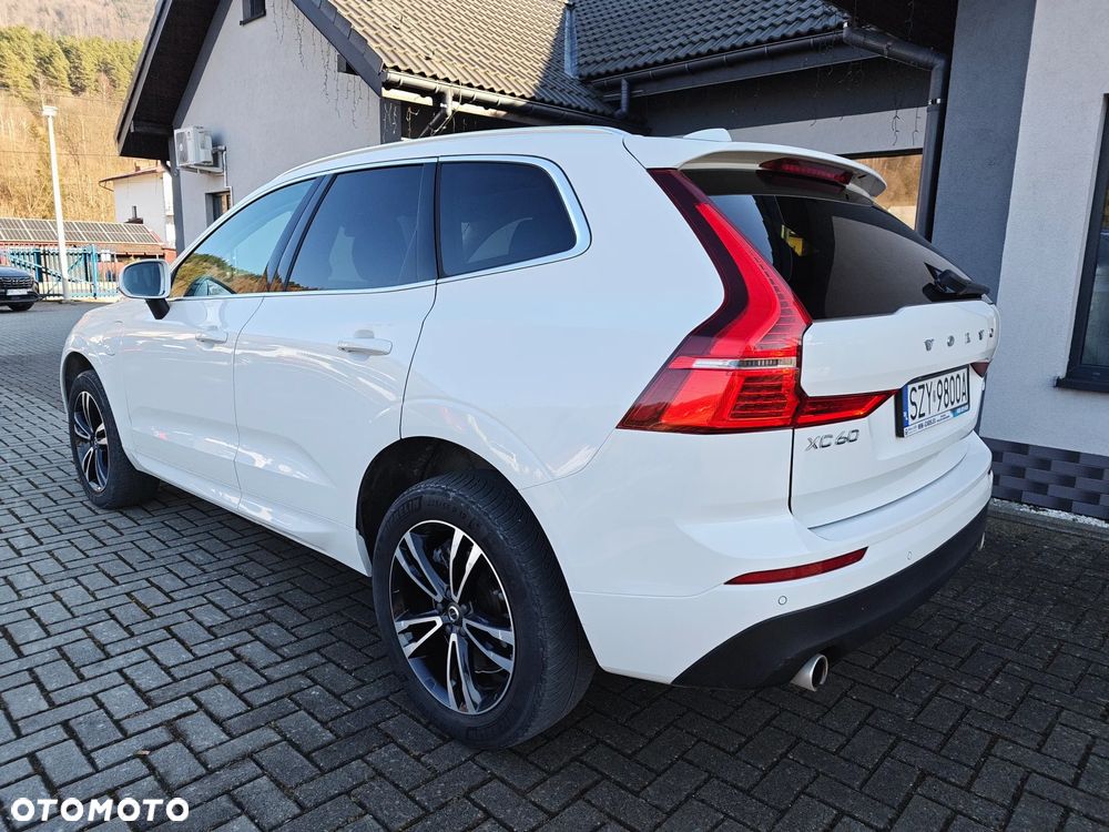 Volvo XC 60 T8 AWD Recharge Geartronic RDesign Expression - 5