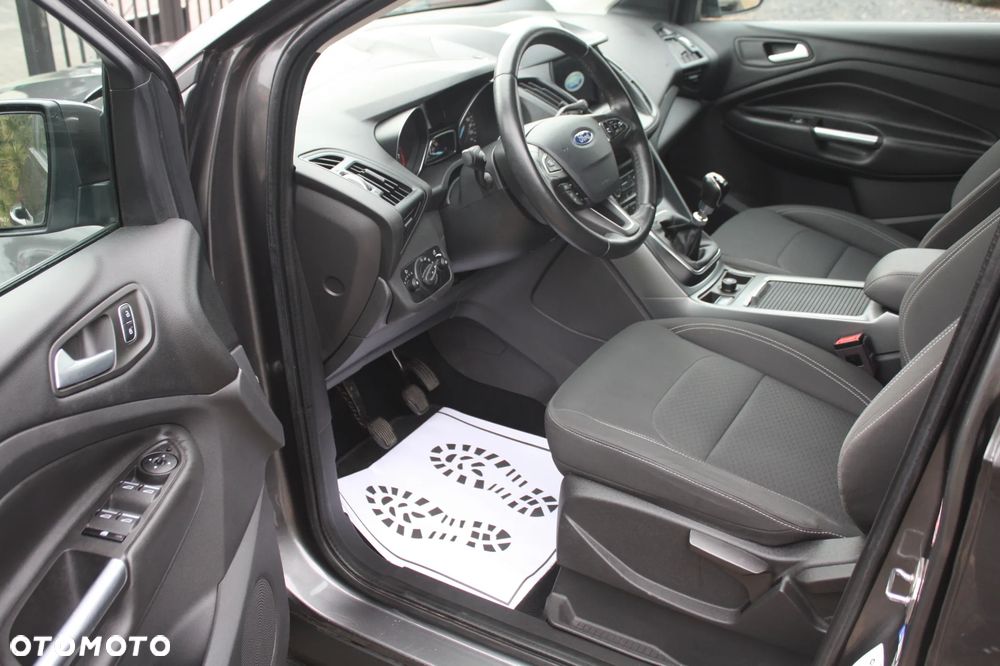 Ford Kuga 1.5 EcoBoost 2x4 Trend - 9