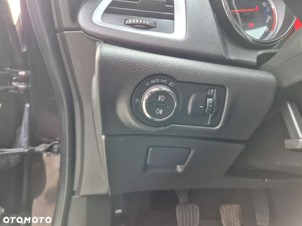 Opel Astra 1.4 Turbo Active - 20