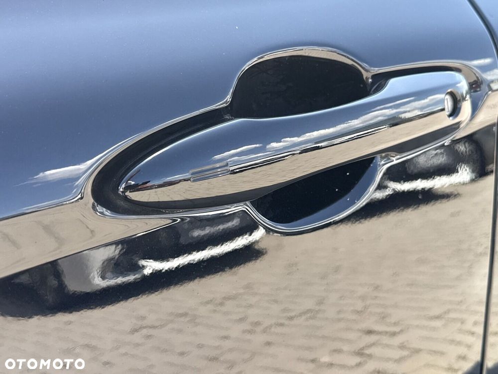 Toyota Camry - 16