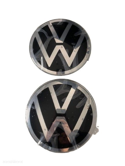VW GOLF 8 VIII EMBLEMAT ZNACZEK LOGO POD RADAR NOWY - 1