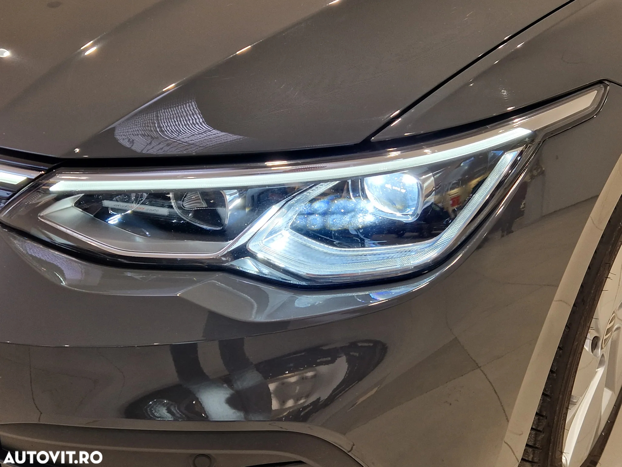 Volkswagen Golf - 10