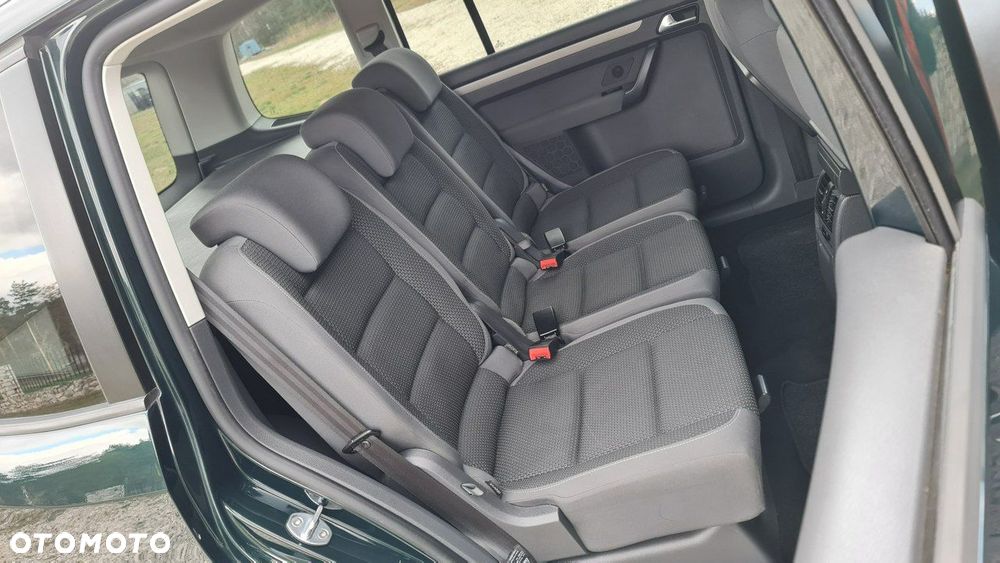Volkswagen Touran - 9