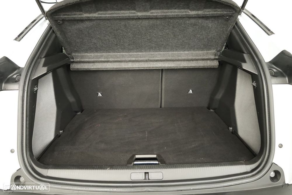 Peugeot 2008 1.2 PureTech Allure - 24