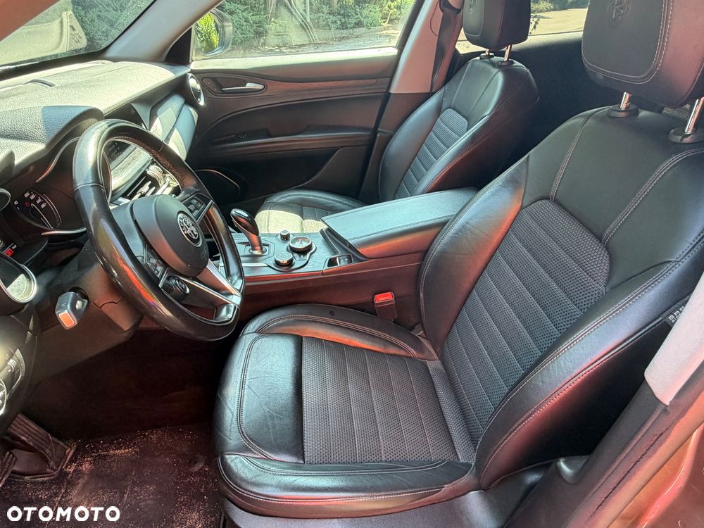 Alfa Romeo Stelvio 2.2 JTDM Q4 - 12