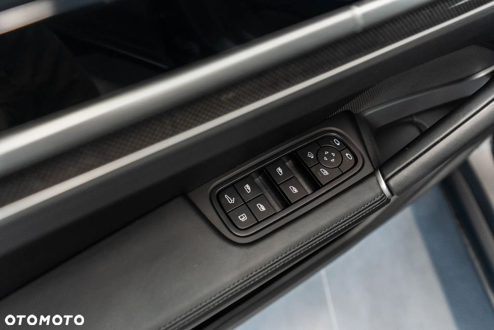 Porsche Cayenne Turbo E-Hybrid PHEV - 27