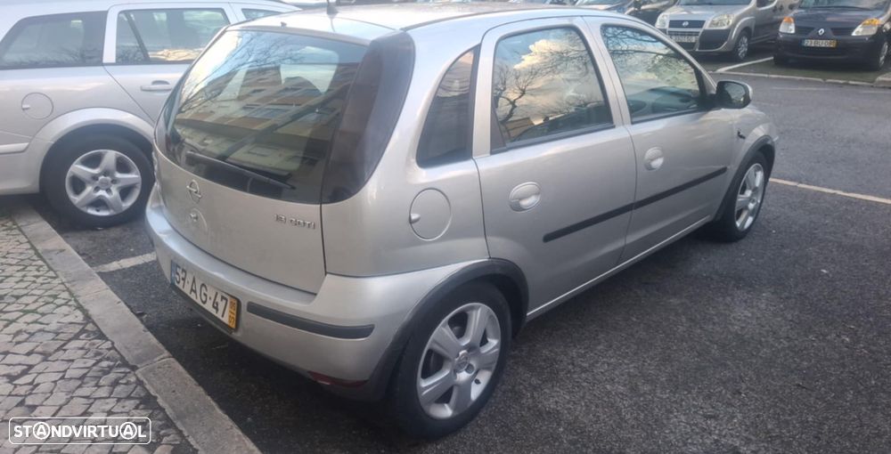 Opel Corsa 1.3 CDTI Enjoy - 4