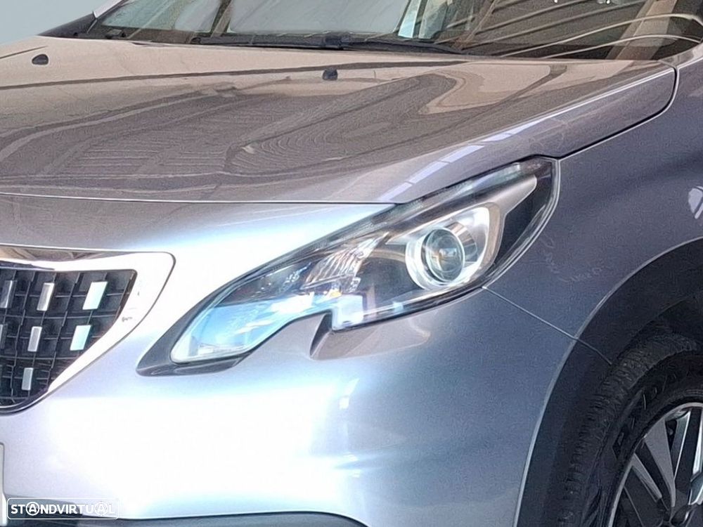 Peugeot 2008 1.2 PureTech Allure EAT6 - 3