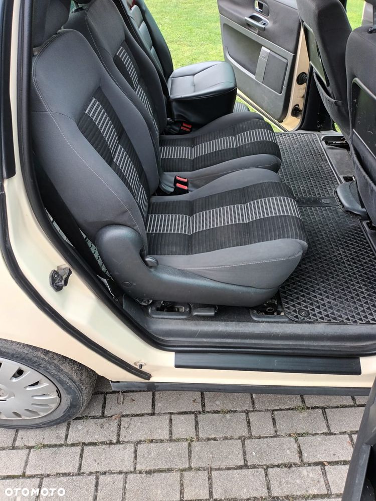 Volkswagen Sharan - 5