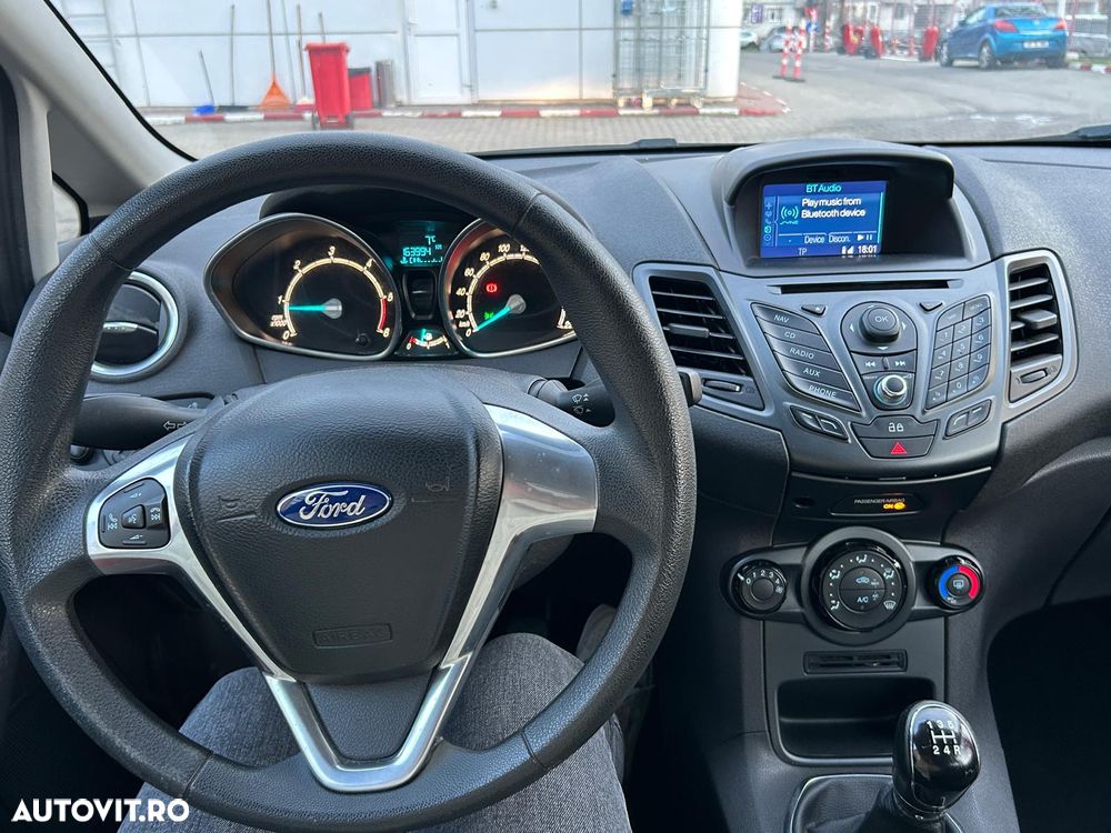Ford Fiesta - 12