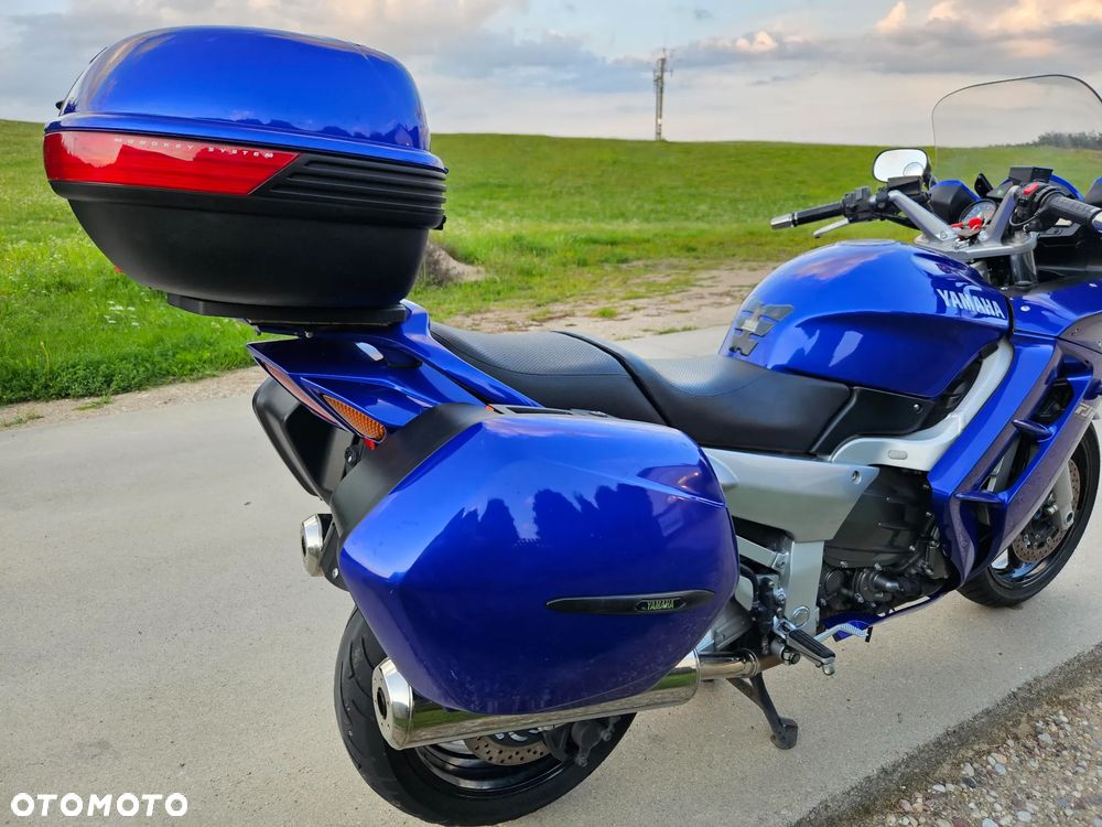 Yamaha FJR - 18
