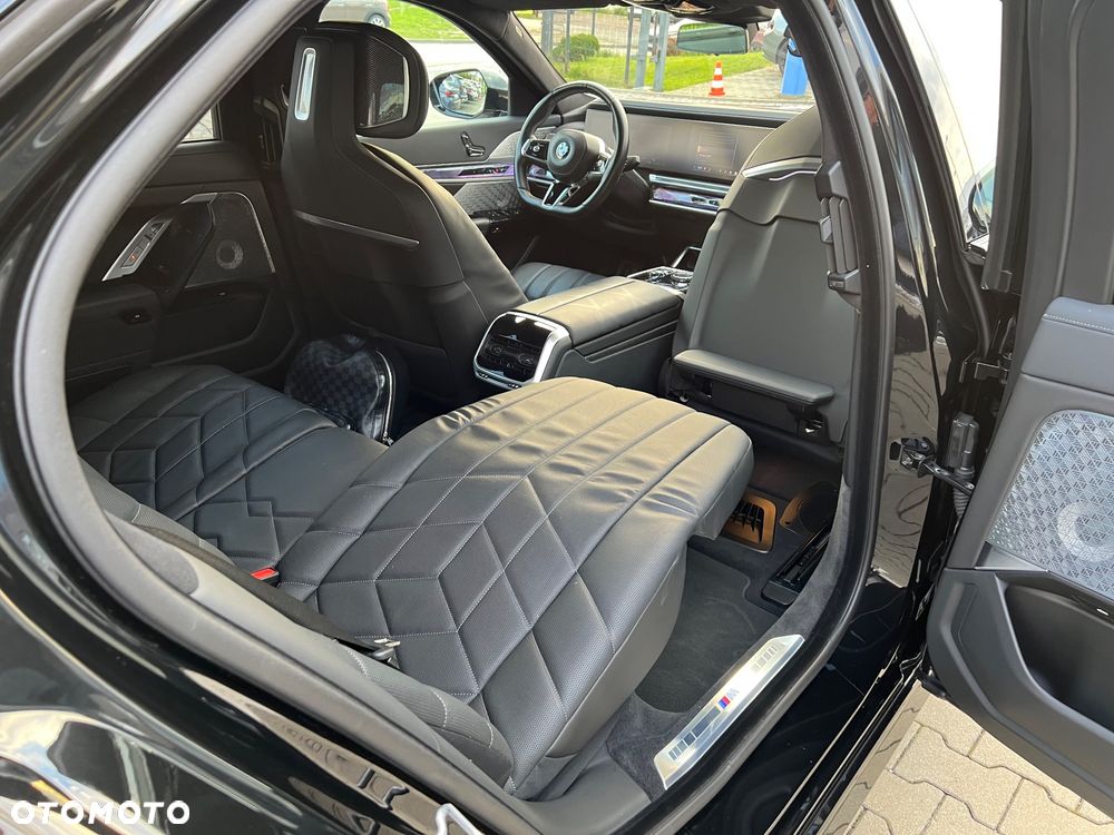 BMW Seria 7 - 8