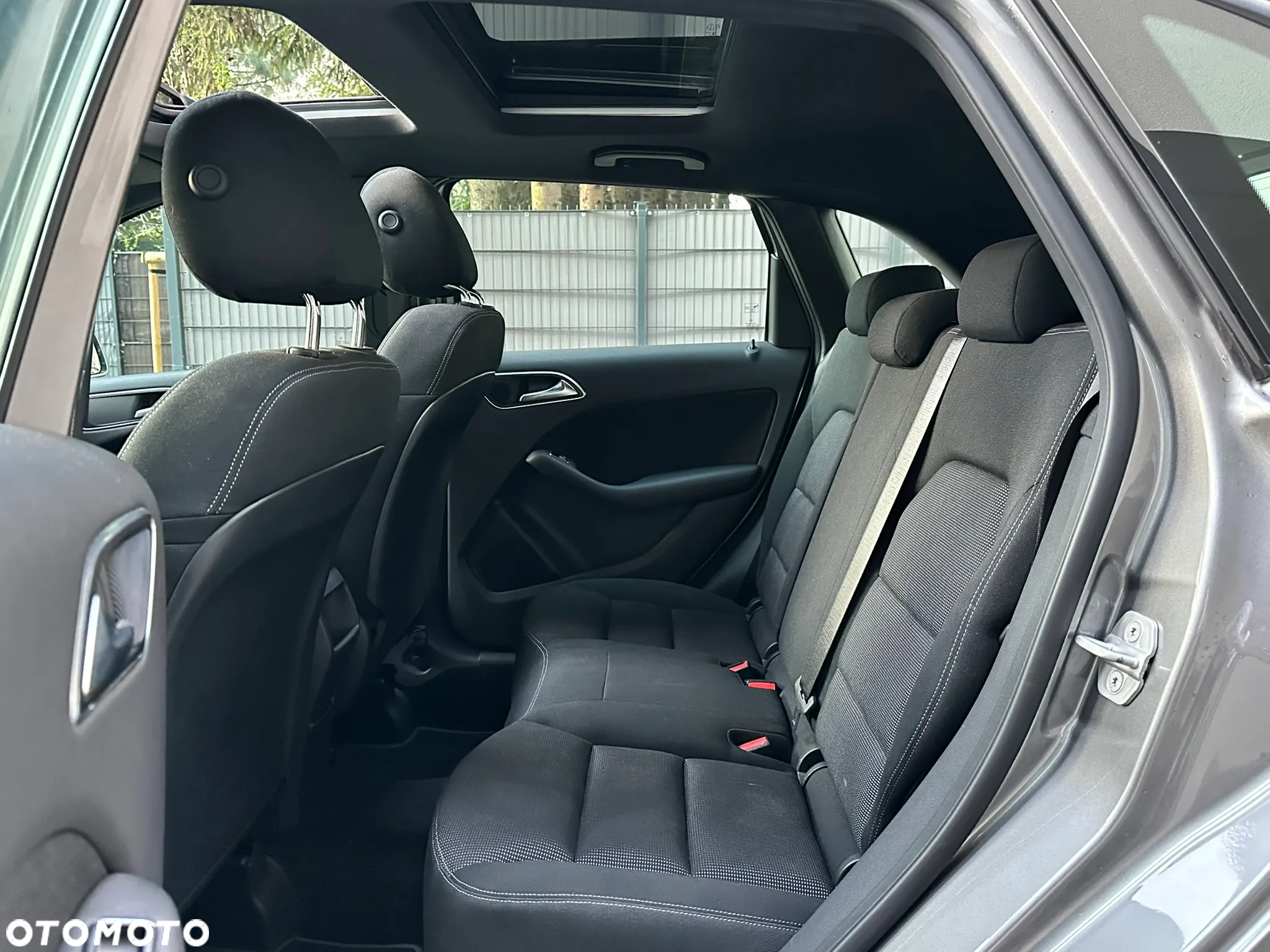 Mercedes-Benz Klasa B 180 (BlueEFFICIENCY) - 13