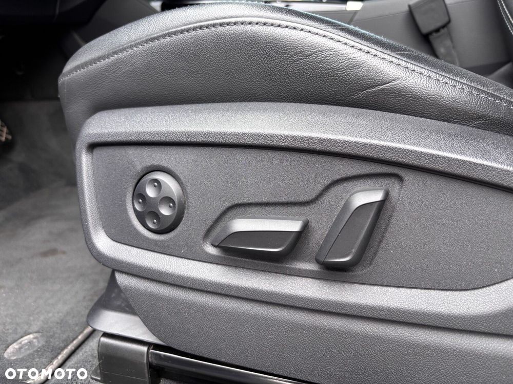 Audi Q5 Sportback - 9