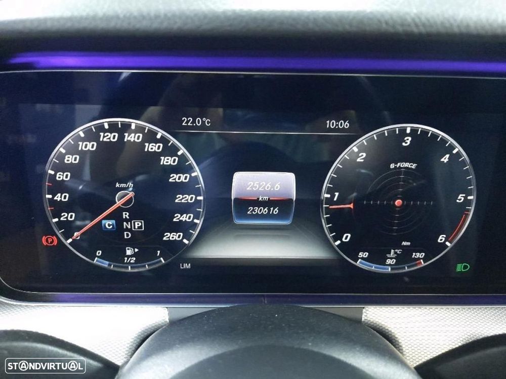 Mercedes-Benz E 220 d AMG - 9