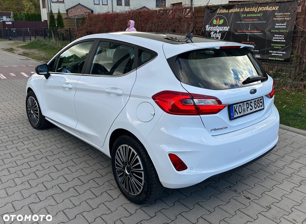 Ford Fiesta 1.5 TDCi TITANIUM - 10