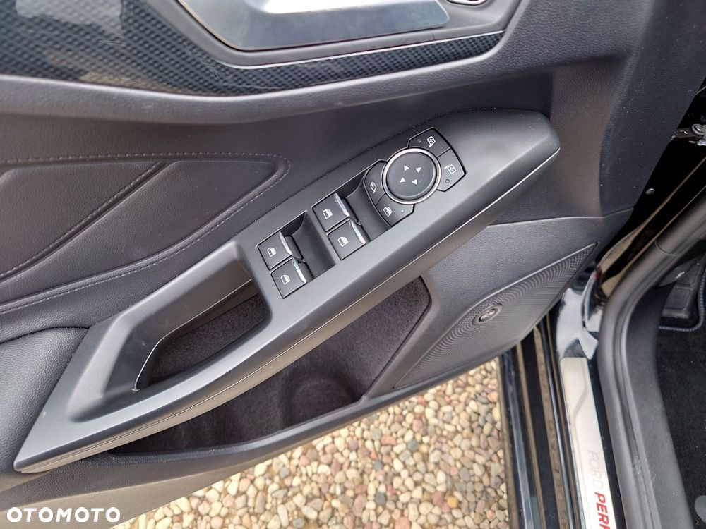 Ford Focus 2.0 EcoBlue ST - 21