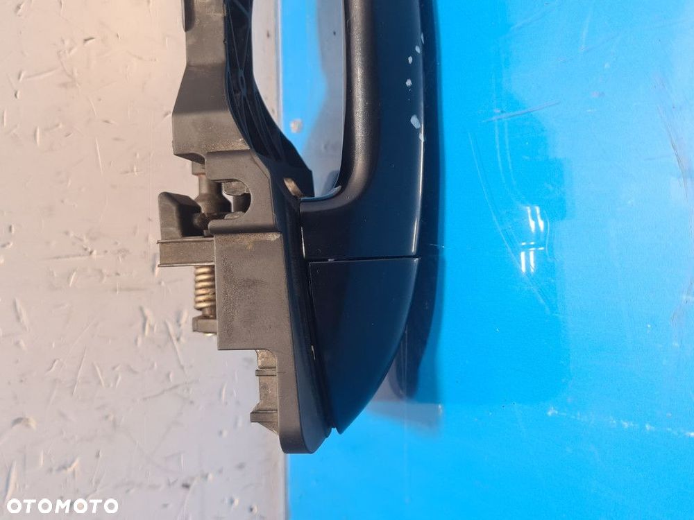 KLAMKA TYŁ PRAWA  9F KIA VENGA - 8