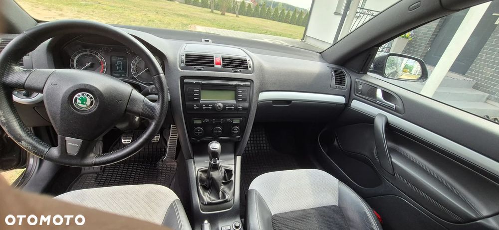 Skoda Octavia 2.0 TDI RS - 8