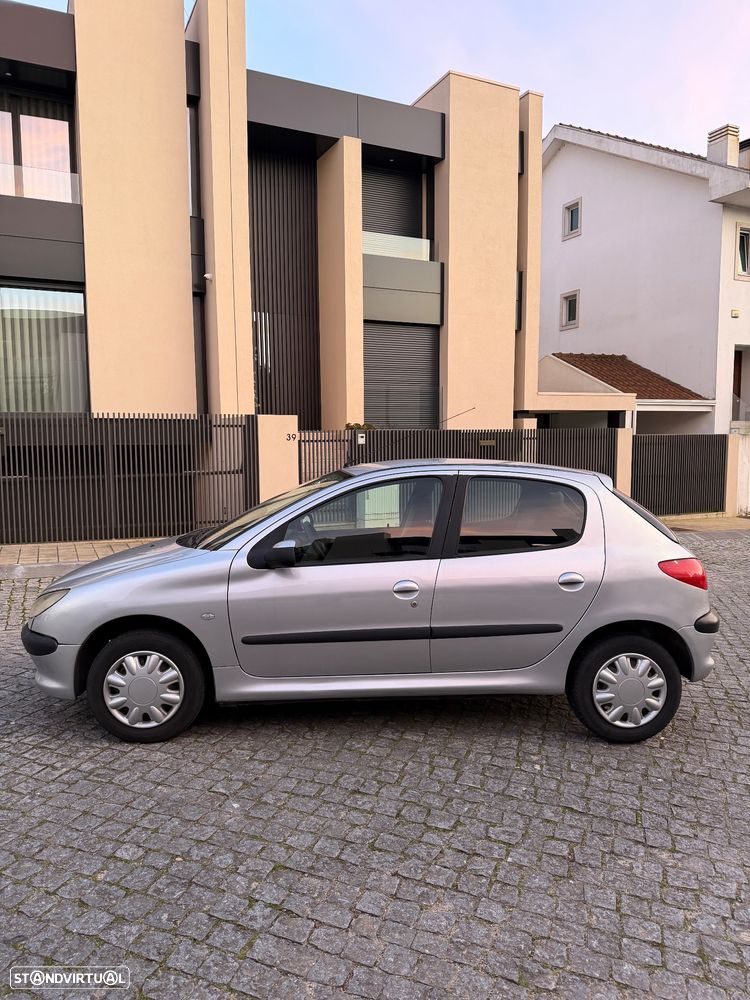 Peugeot 206 1.1 Color Line - 2
