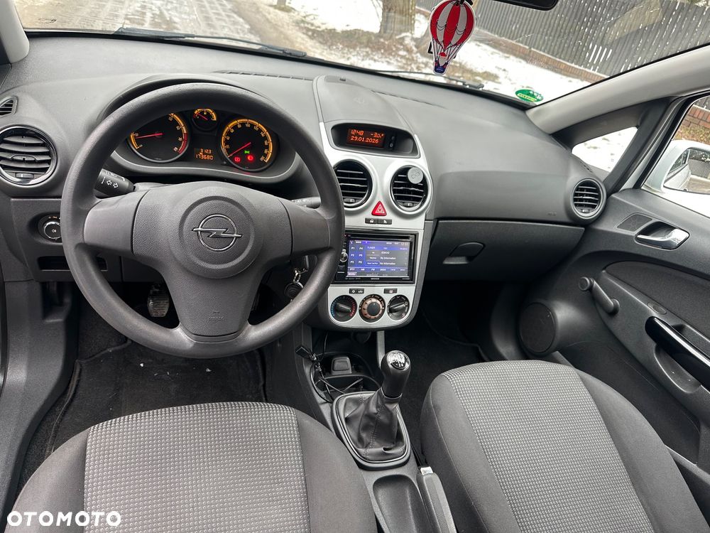 Opel Corsa 1.2 16V Essentia - 9
