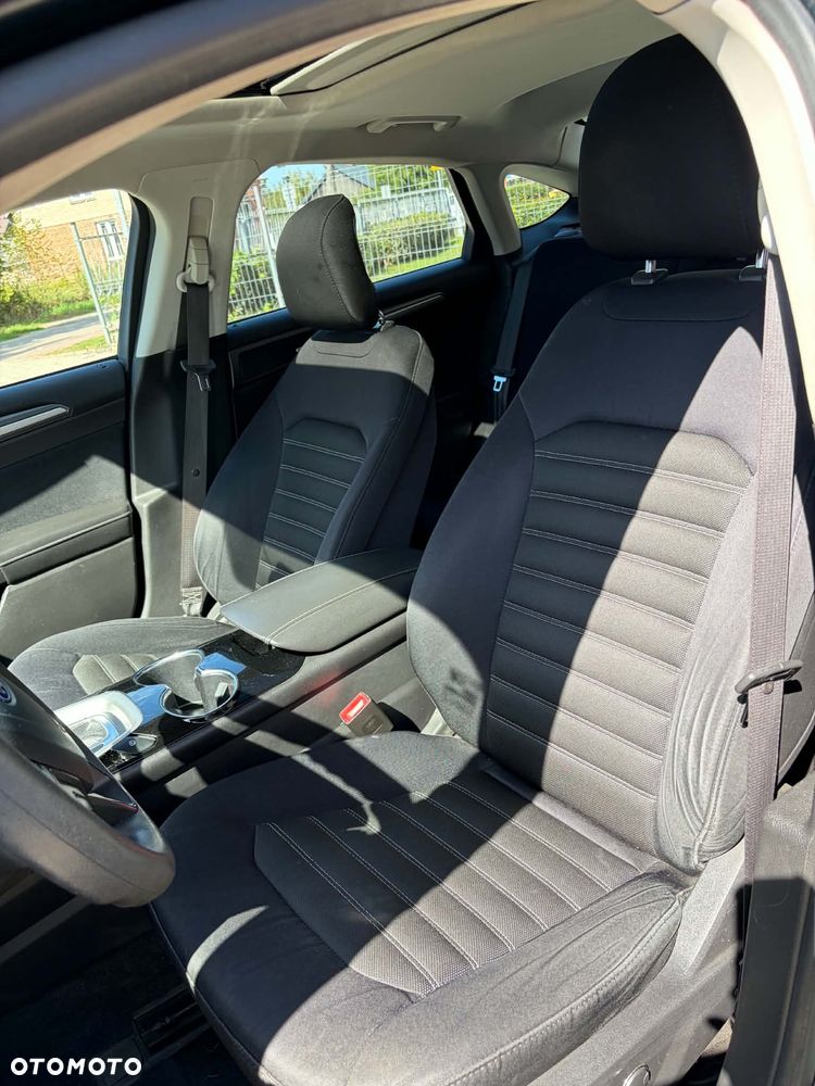 Ford Fusion - 19
