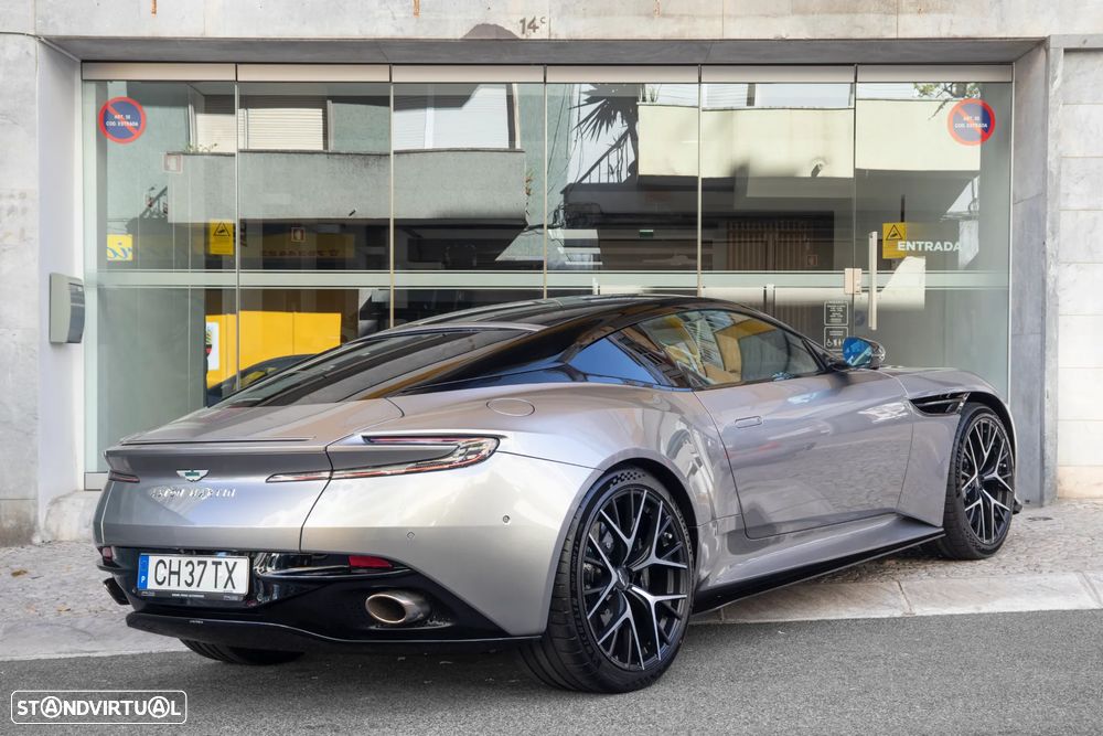 Aston Martin DB12 Coupé V8 - 42