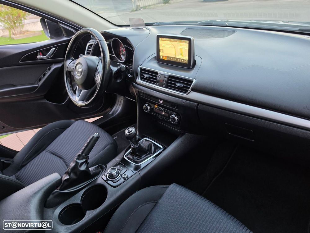 Mazda 3 Hatchback 1.5 Sky-D Excellence Navi - 27