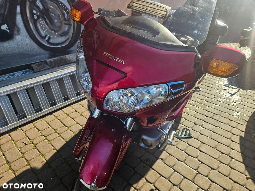 Honda GL - 10