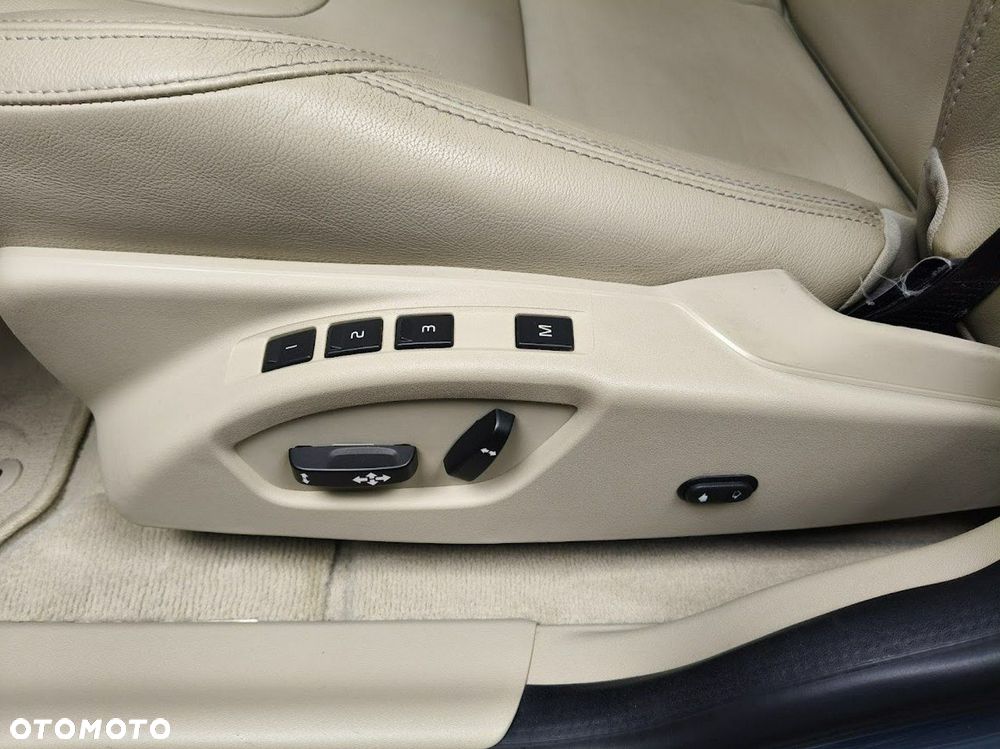 Volvo XC 60 D3 Geartronic Summum - 24