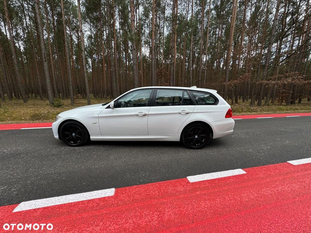 BMW Seria 3 318d DPF - 6