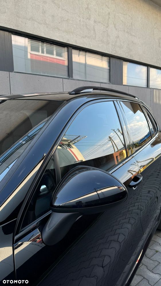 Porsche Cayenne - 24