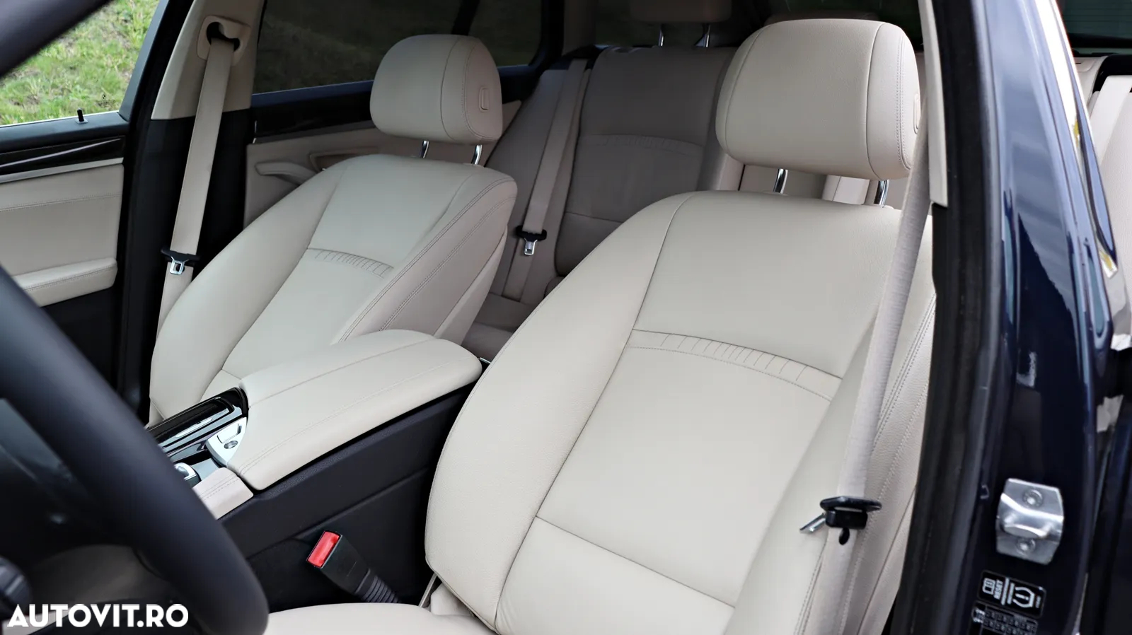 BMW Seria 5 525d xDrive AT - 16