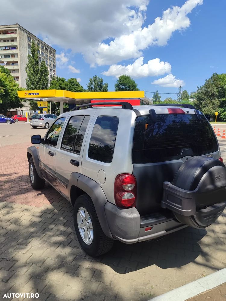 Jeep Cherokee - 11
