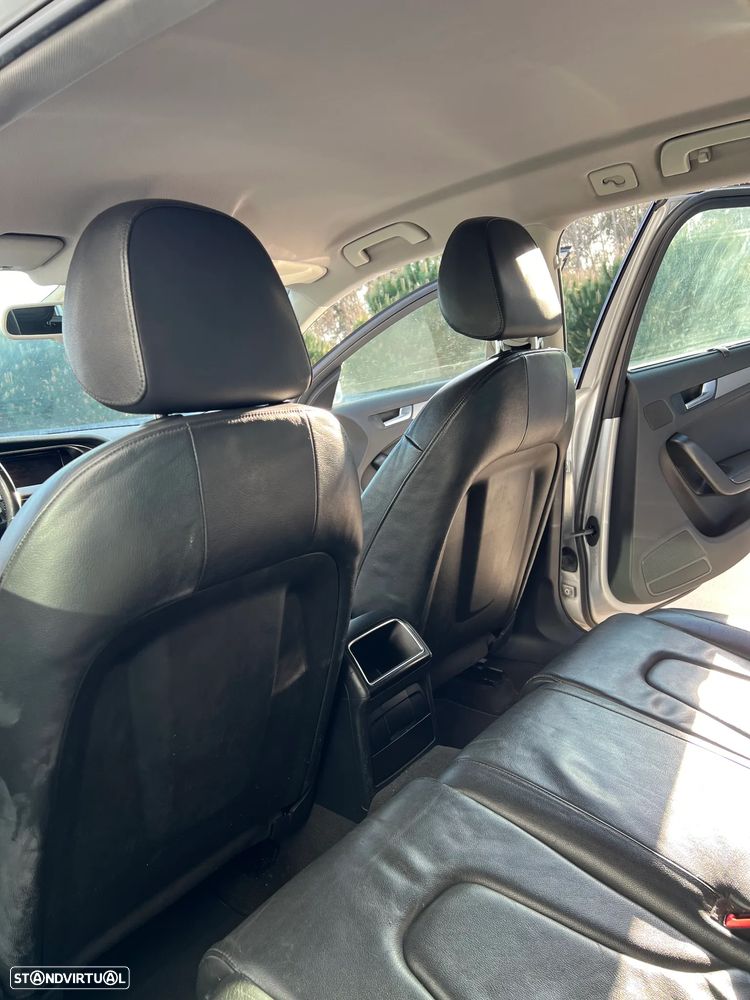 Audi A4 Avant 2.0 TDI Advance - 9