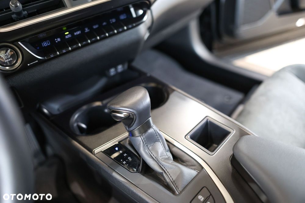 Lexus UX 200 Elegance 2WD - 20