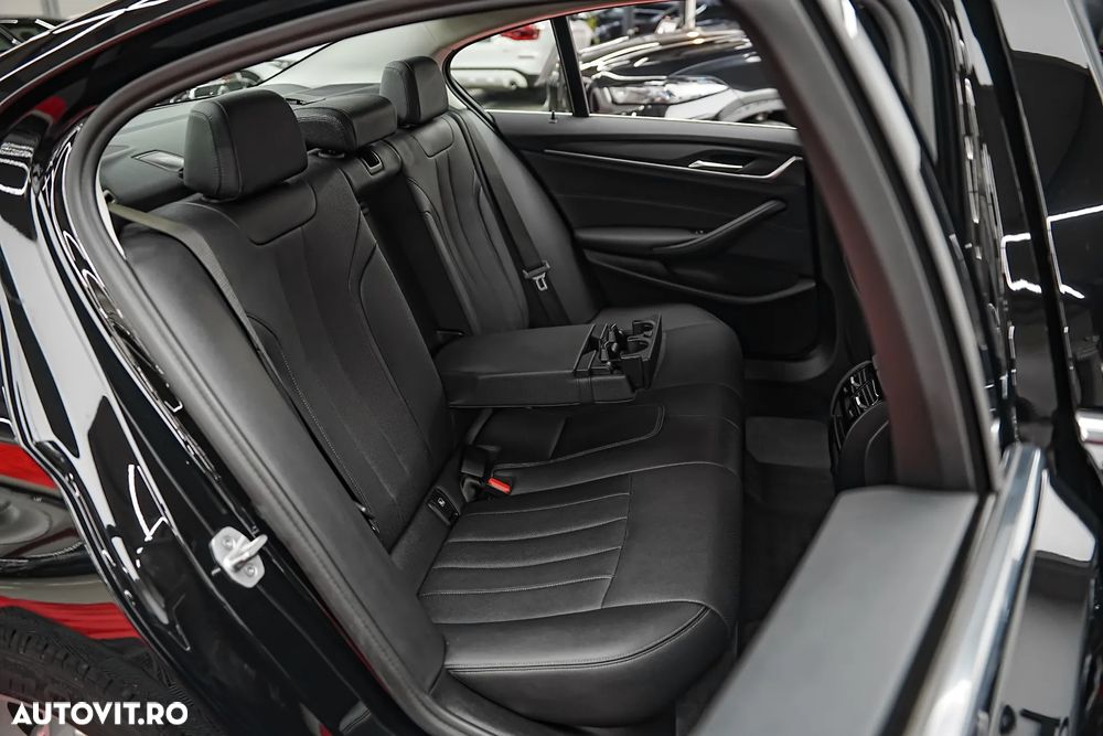 BMW Seria 5 530e Aut. - 10