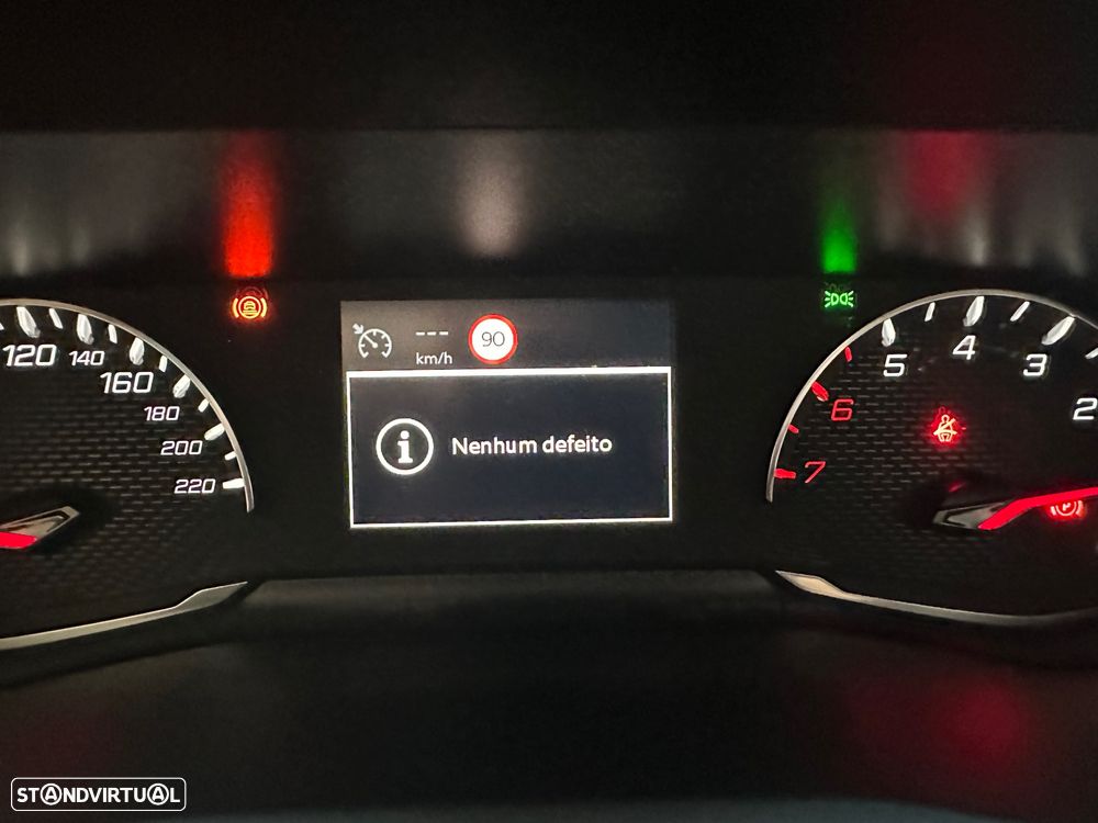 Peugeot 2008 BlueHDi 110 Active Pack - 23